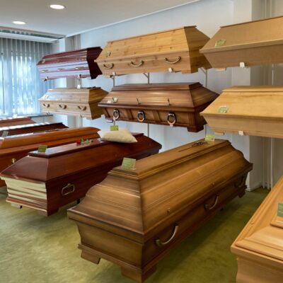 Ausstellungsraum von Otto Berg Bestattungen in Berlin-Buckow